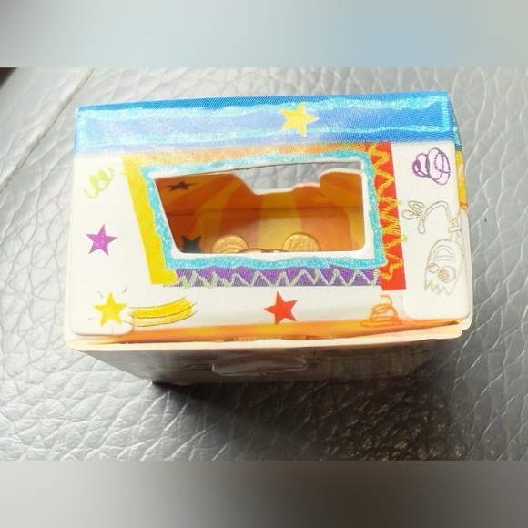 Zuru 5 Surprise Ultra Rare GOLD FORKY Disney Mini Brands Series 1 Figure - Picture 5 of 5